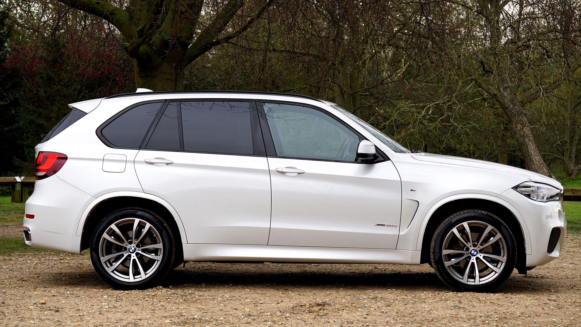 Đối chiếu cách tính giá lăn bánh với các dòng SUV Đức cùng phân khúc (Mercedes GLC, Audi Q5) Đối chiếu cách tính giá lăn bánh với các dòng SUV Đức cùng phân khúc (Mercedes GLC, Audi Q5)