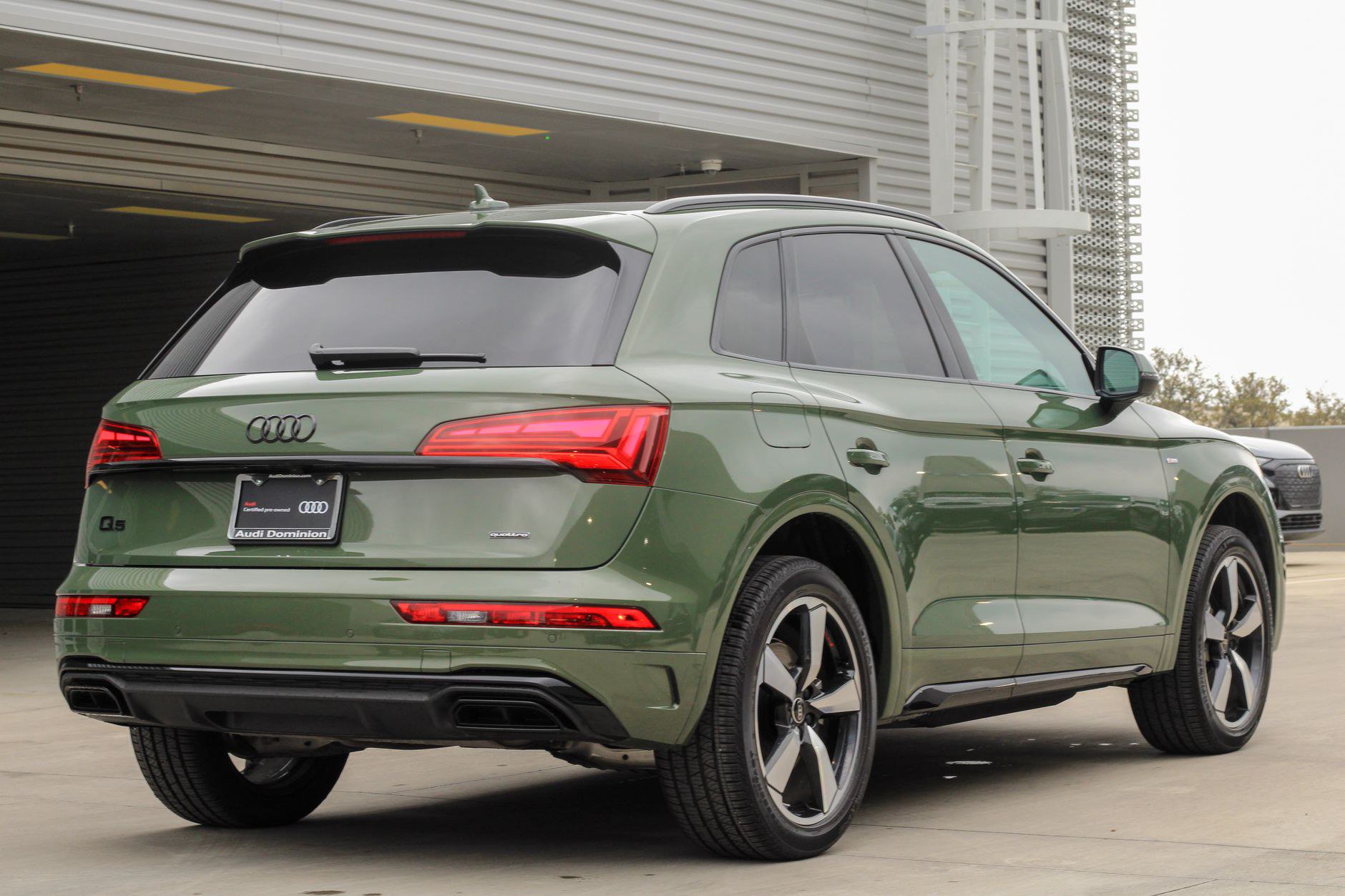 Vì sao giá niêm yết Audi Q5 2025 chưa phải số tiền bạn thực trả Vì sao giá niêm yết Audi Q5 2025 chưa phải số tiền bạn thực trả